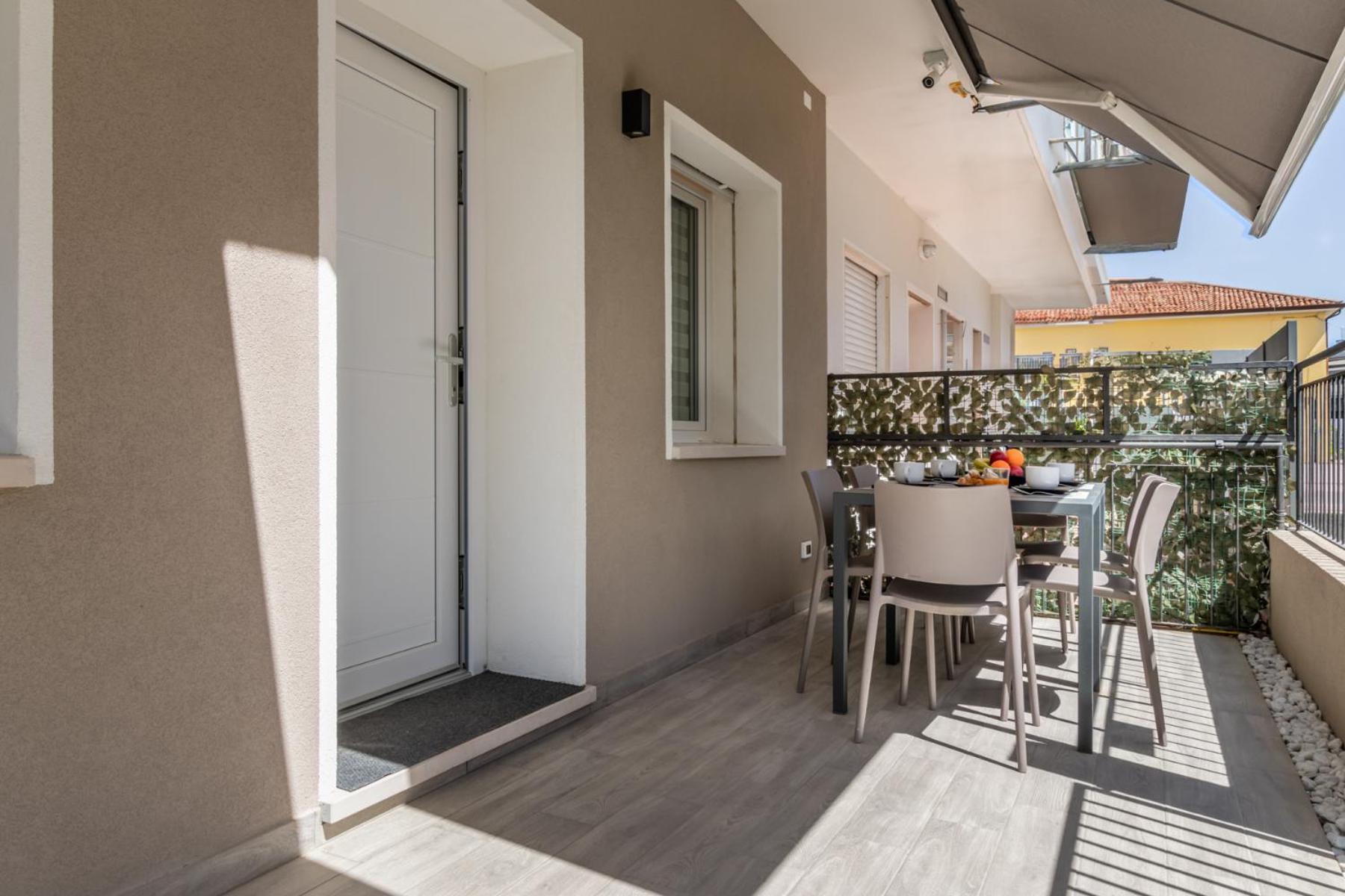 Gigi House Appartamento Piazza Mazzini 300M Dal Mare Лидо-ди-Езоло Экстерьер фото