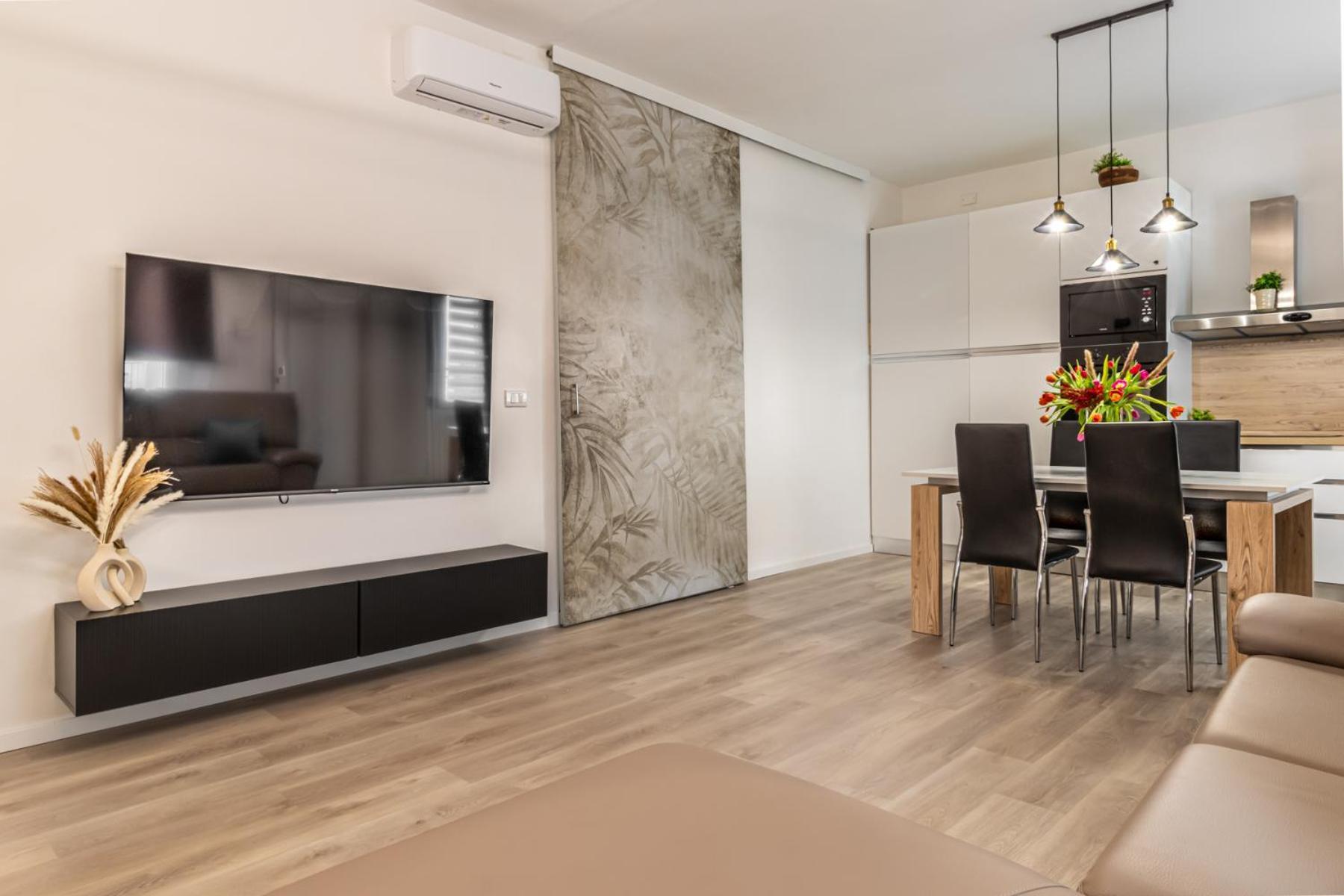 Gigi House Appartamento Piazza Mazzini 300M Dal Mare Лидо-ди-Езоло Экстерьер фото