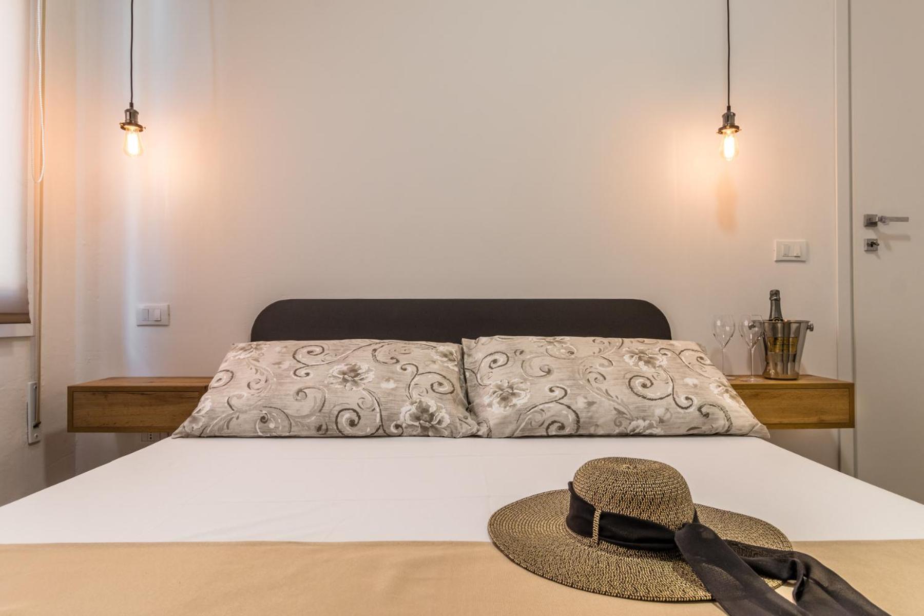 Gigi House Appartamento Piazza Mazzini 300M Dal Mare Лидо-ди-Езоло Экстерьер фото