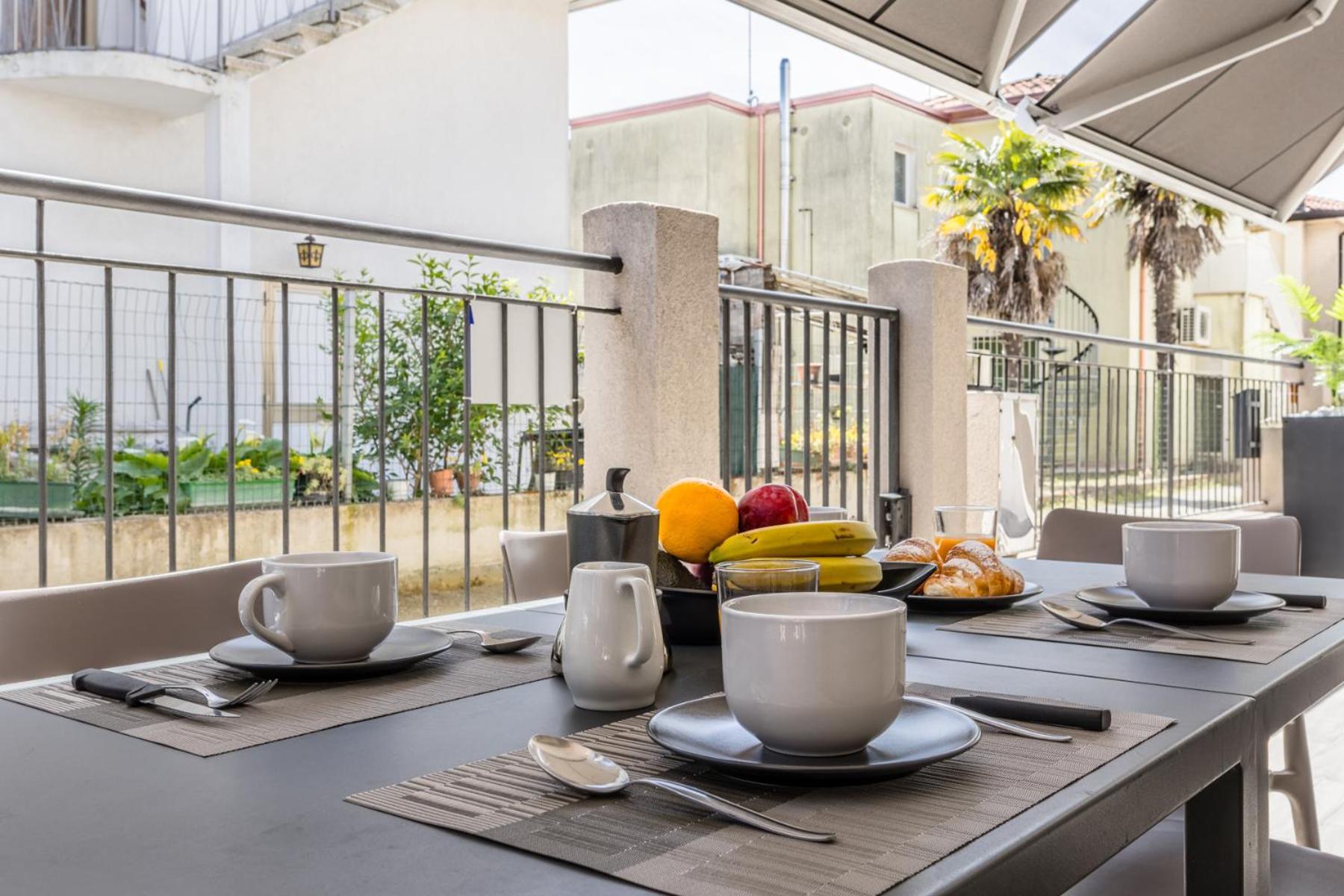 Gigi House Appartamento Piazza Mazzini 300M Dal Mare Лидо-ди-Езоло Экстерьер фото