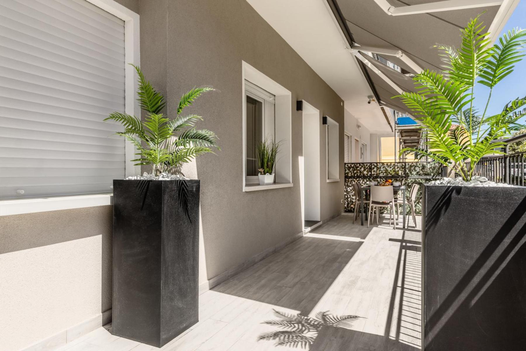 Gigi House Appartamento Piazza Mazzini 300M Dal Mare Лидо-ди-Езоло Экстерьер фото